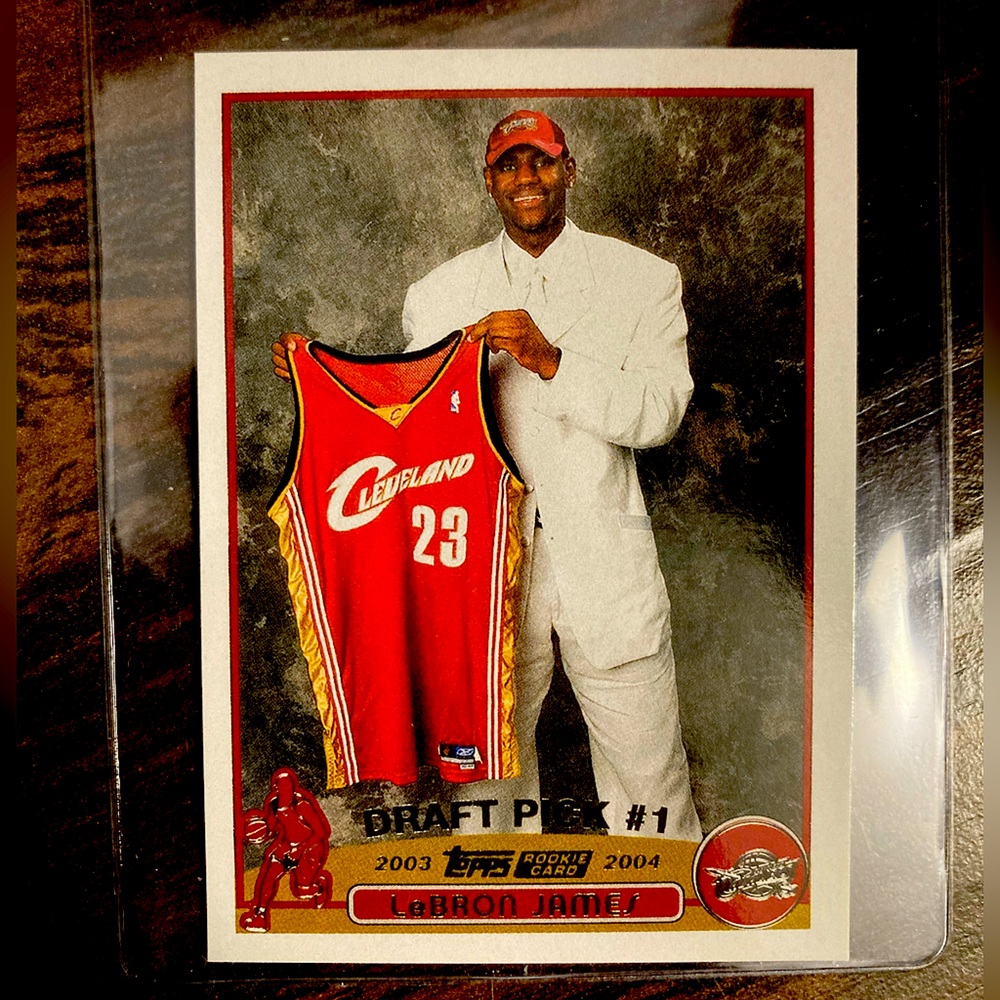 2003-04 TOPPS BASKETBALL LEBRON JAMES ROOKIE CARD #221 PRISTINE CONDITION